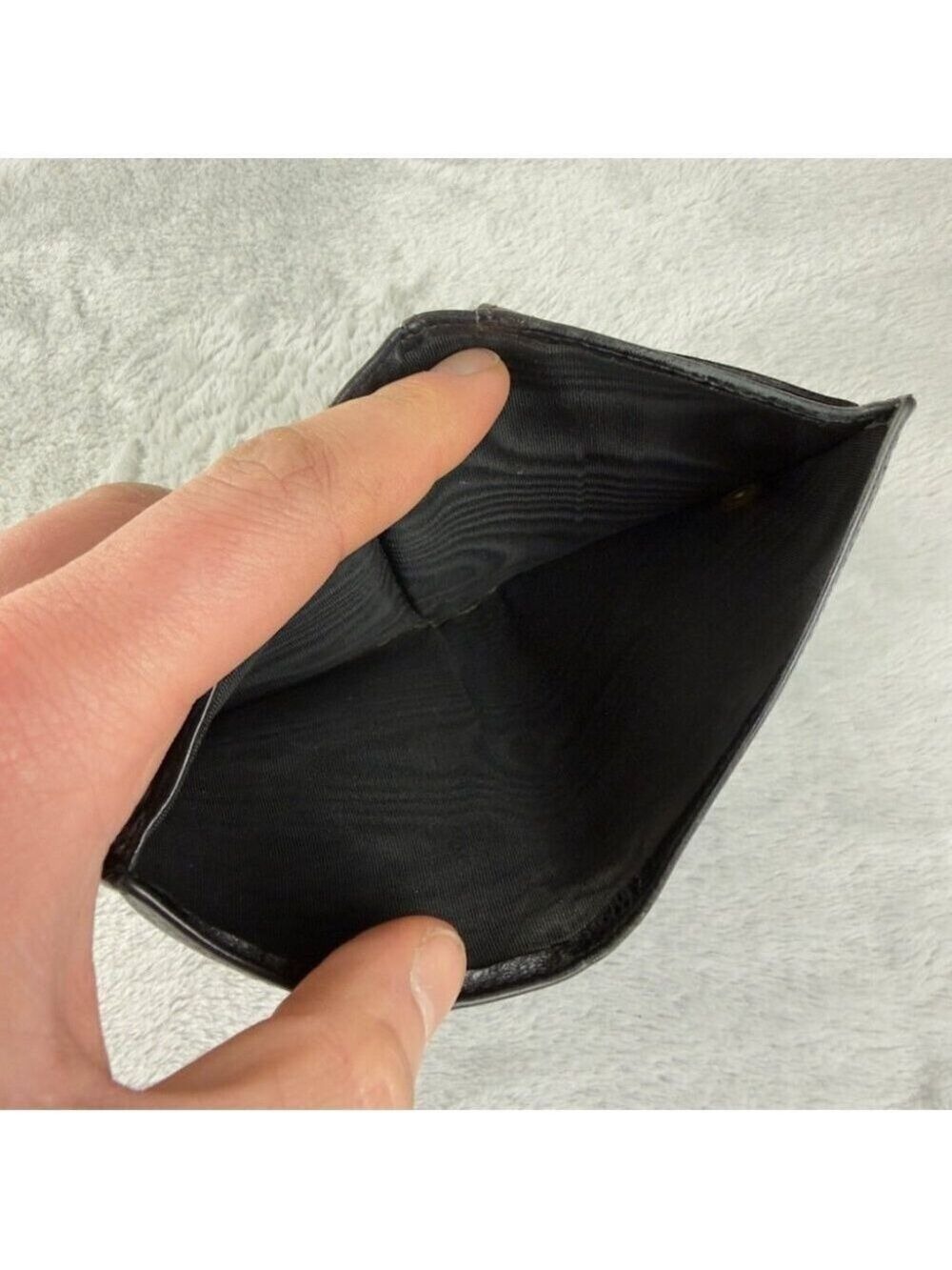 Chanel Black Grained Calfskin CC Logo Bifold Wallet - Picture 9 of 16